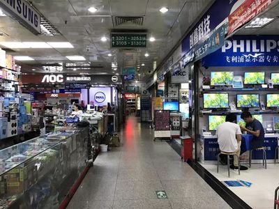 佛山电脑城如今租金减半无人租